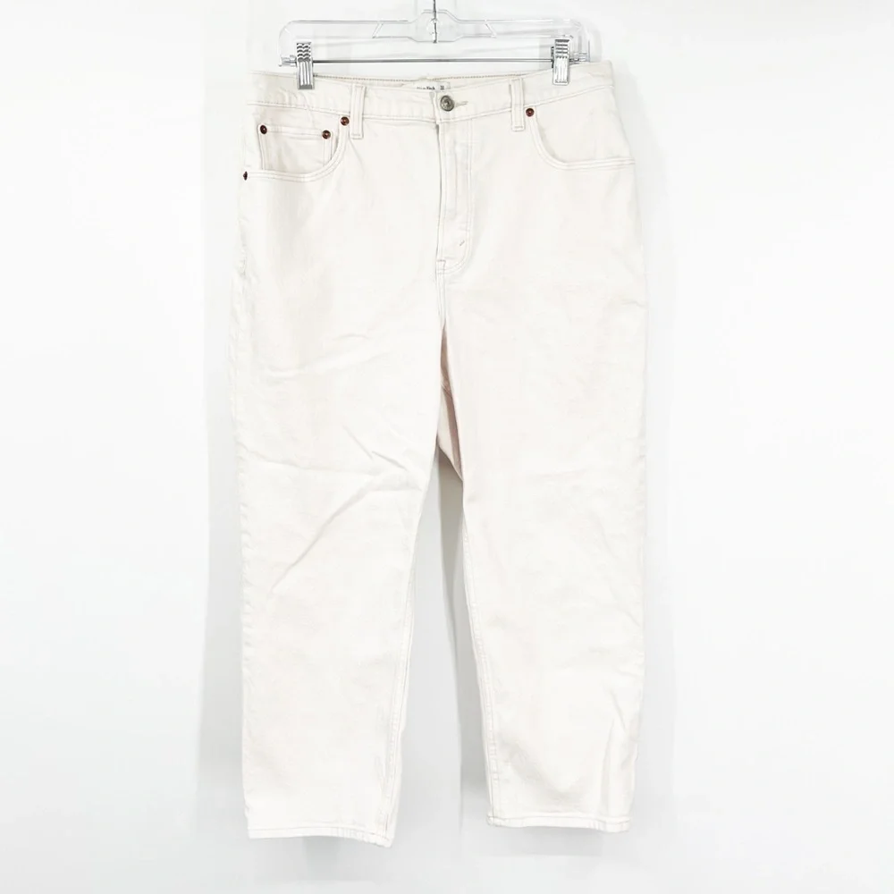 Abercrombie & Fitch Curve Love The Ankle Straight Jeans Ultra High Rise SHORT